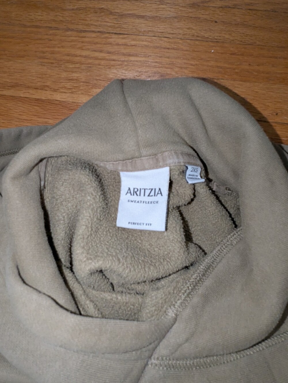 Aritzia Perfect Sweat fleece Hoodie In Sun-dried Olive Limited Edition Color - Picture 2 of 4